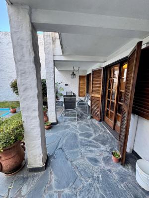 Casa 6 Amb. C/3 Balcones, Fondo, Parrilla, Garage - Imagen# 9