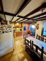 Casa 6 Amb. C/3 Balcones, Fondo, Parrilla, Garage - Imagen# 11