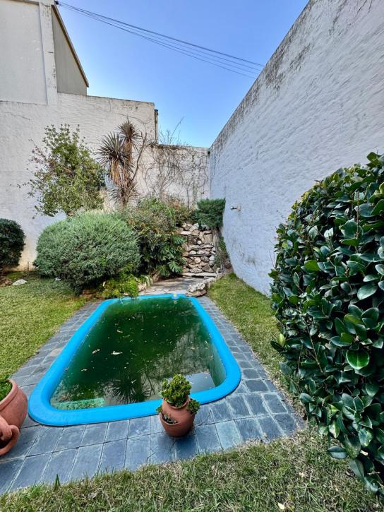 Casa 6 Amb. C/3 Balcones, Fondo, Parrilla, Garage - Imagen# 12