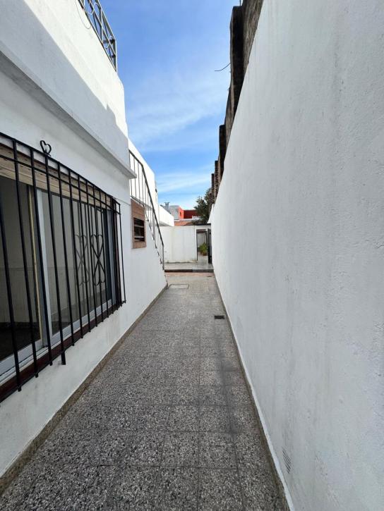 Casa Multifamiliar C/2 Deptos. 3 Amb. C/u, garage, Terraza. Patio - Imagen# 12