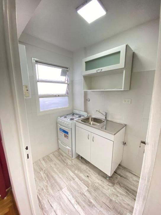 Excelente Monoambiente C/cocina Separada - Imagen# 9