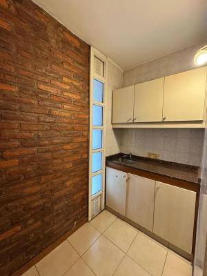 Excelente Oficina de 3 Amb. C/cochera - Imagen# 7